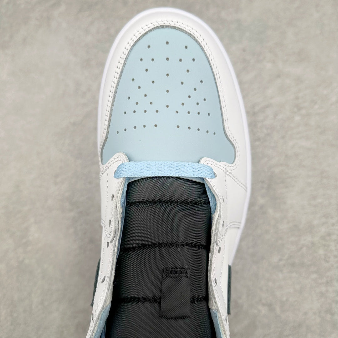 Air Jordan 1 Mid SE Ice Blue