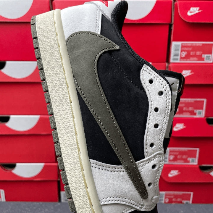 Travis Scott x Air Jordan 1 Low Olive