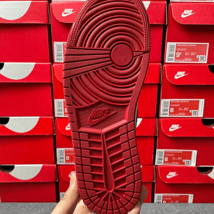 Air Jordan 1 Low Trophy Room Away