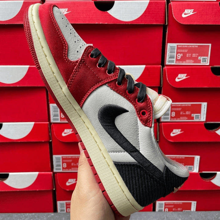 Air Jordan 1 Low Trophy Room Away