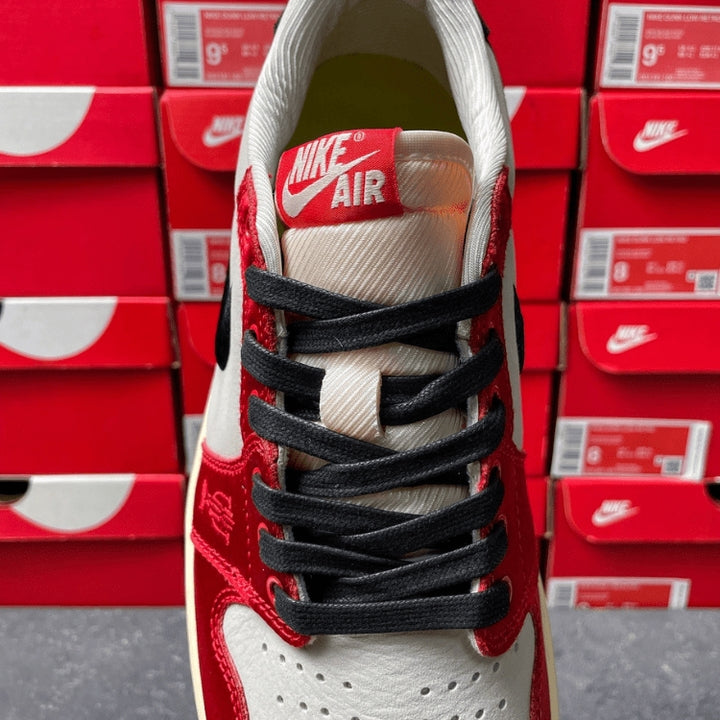 Air Jordan 1 Low Trophy Room Away