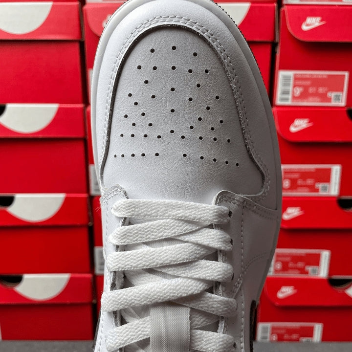 Air Jordan 1 Low White Black