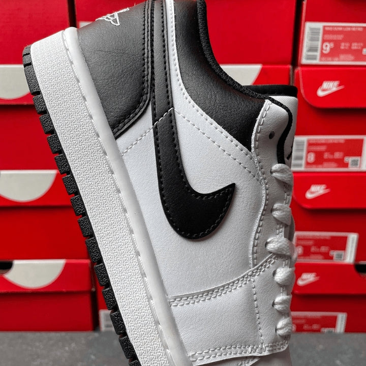 Air Jordan 1 Low White Black