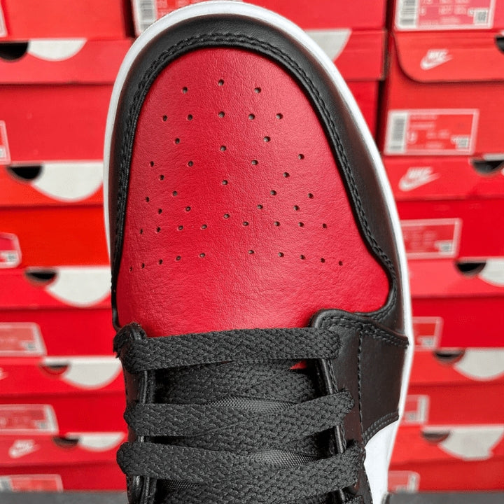 Air Jordan 1 Low Bred Toe