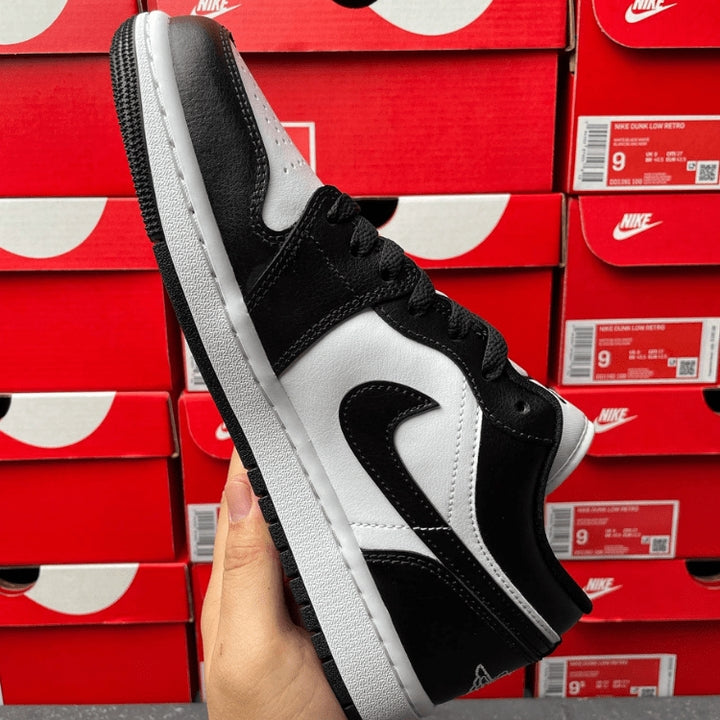 Air Jordan 1 Low Panda Edition