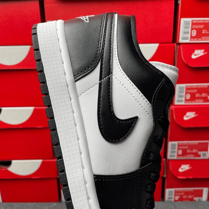 Air Jordan 1 Low Panda Edition