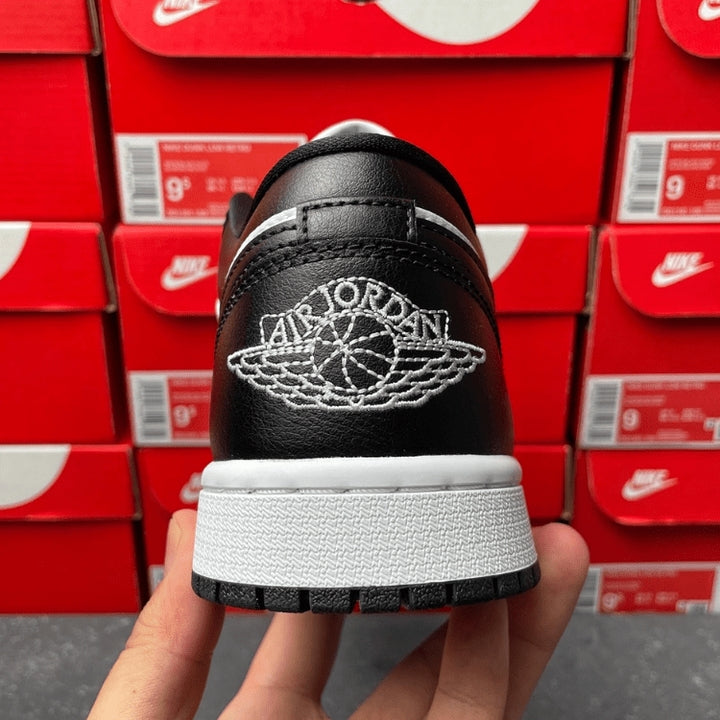 Air Jordan 1 Low Panda Edition