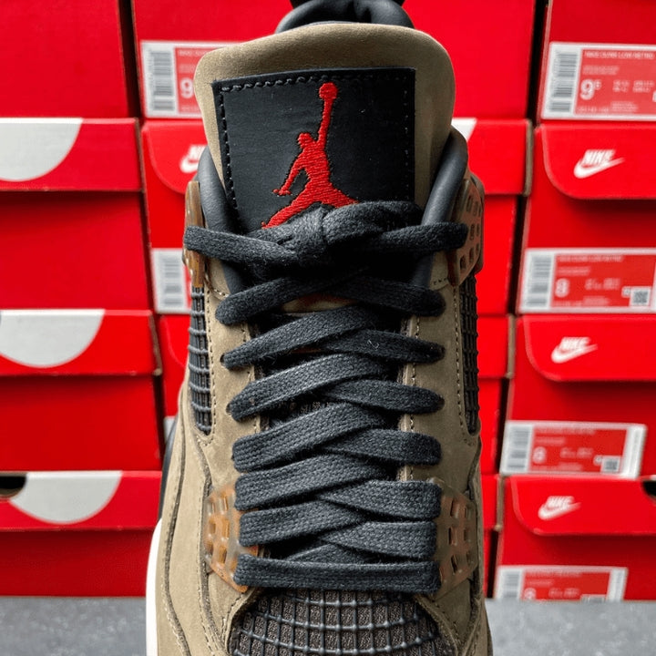 Air Jordan 4 Retro X Travis Scott