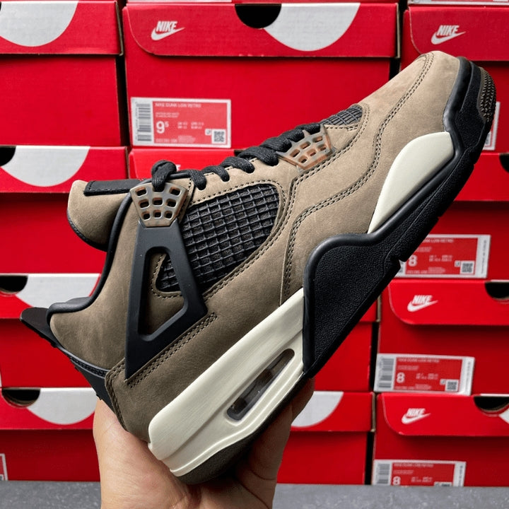Air Jordan 4 Retro X Travis Scott