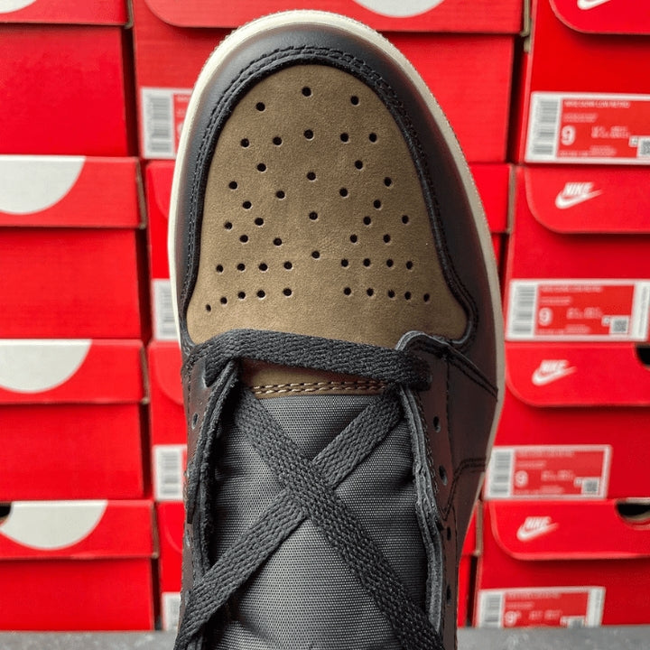 Air Jordan 1 High OG Palomino
