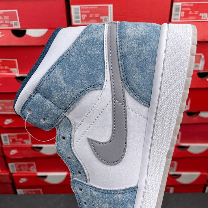 Air Jordan 1 Mid French Blue