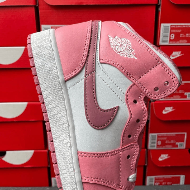 Air Jordan 1 Mid Valentines Day