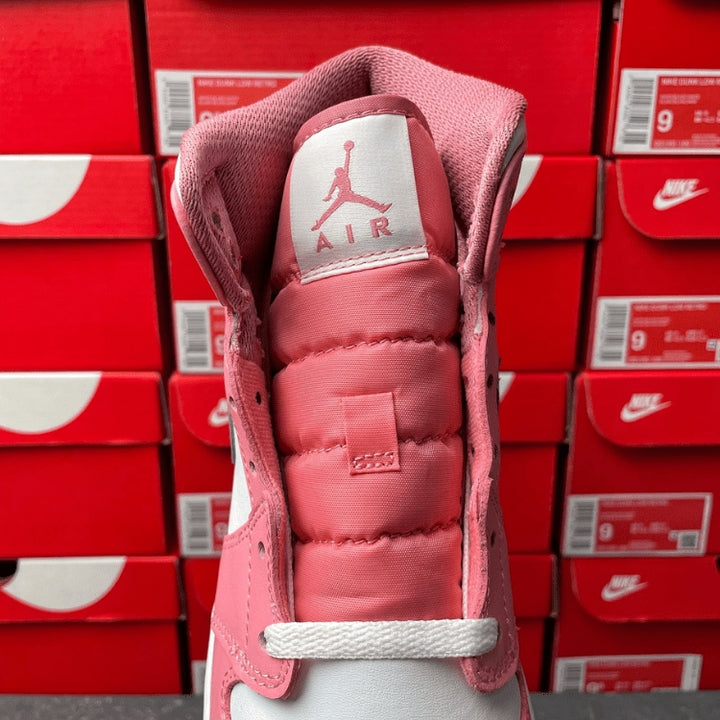 Air Jordan 1 Mid Valentines Day