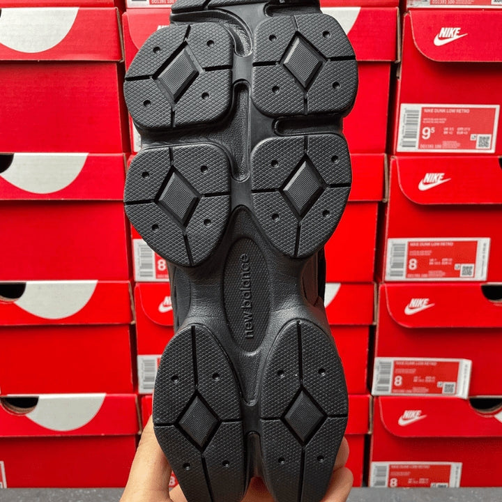 New Balance 9060 Triple Black
