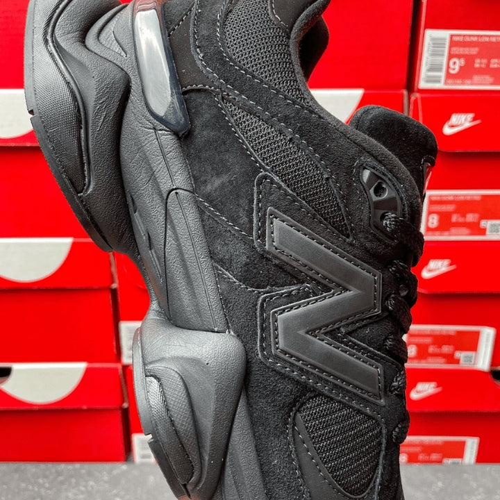 New Balance 9060 Triple Black