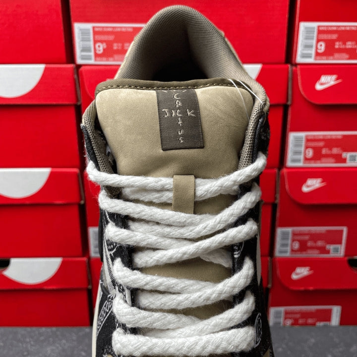 Dunk Low SB x Travis Scott "Cactus Jack"
