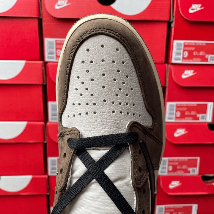 Air Jordan 1 High OG x Travis Scott Dark Mocha