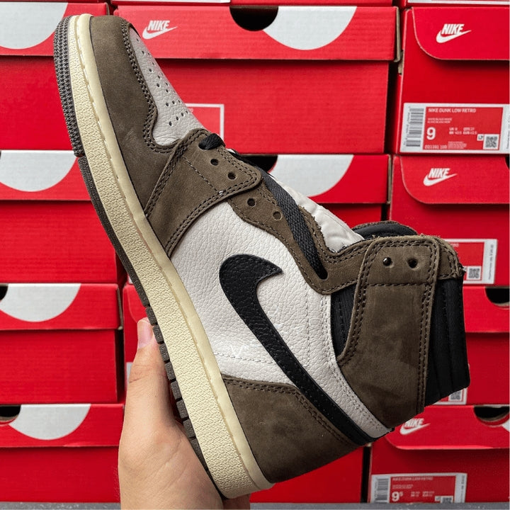 Air Jordan 1 High OG x Travis Scott Dark Mocha