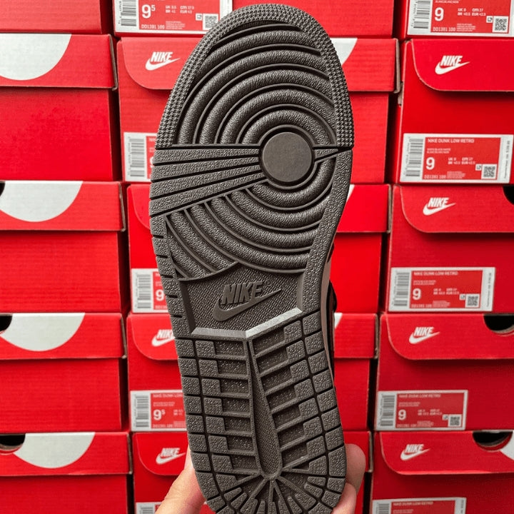 Air Jordan 1 High OG x Travis Scott Dark Mocha