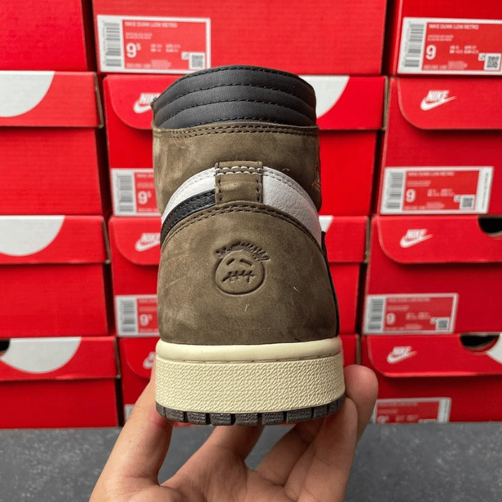 Air Jordan 1 High OG x Travis Scott Dark Mocha