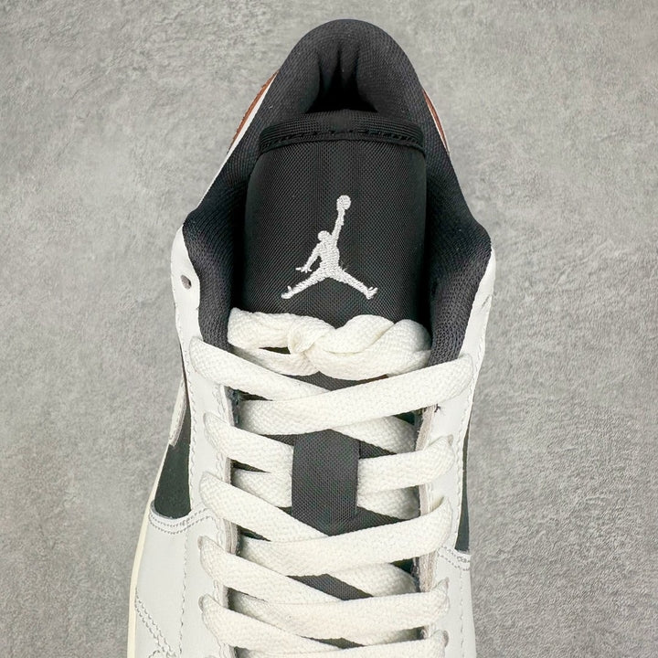 Air Jordan 1 Low Quai 54