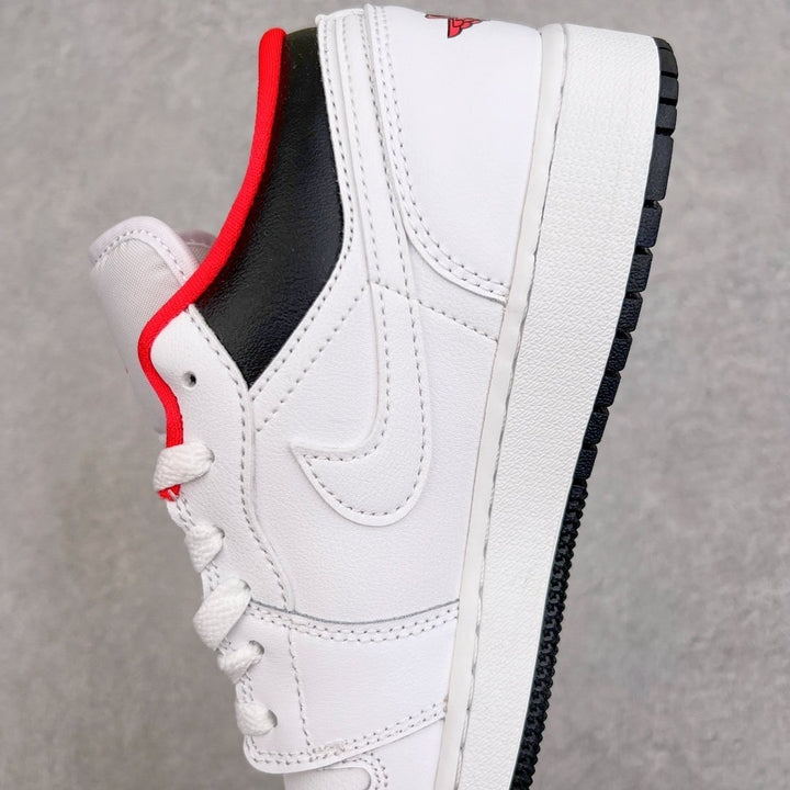 Air Jordan 1 Low Chicago Home
