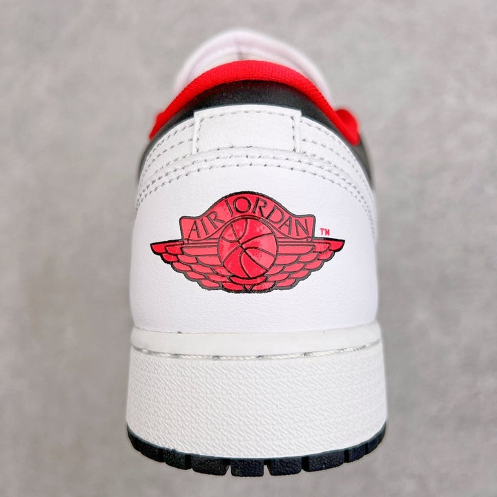 Air Jordan 1 Low Chicago Home