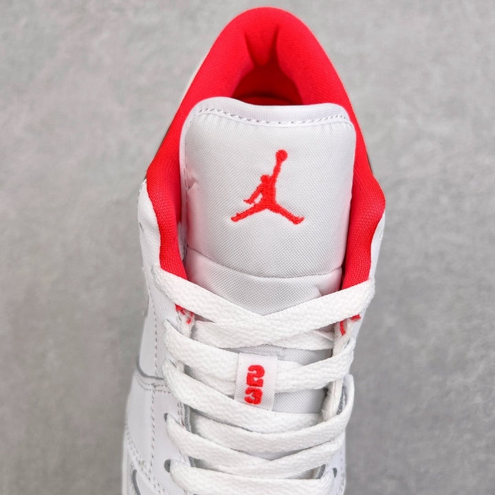 Air Jordan 1 Low Chicago Home
