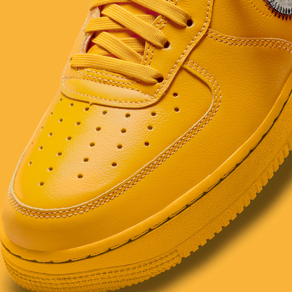Air Force 1 Low OFF-WHITE University Gold Metallic Silver