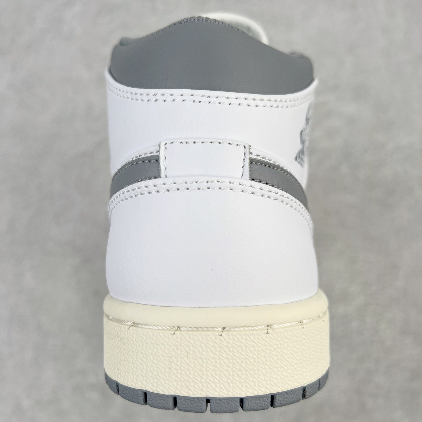 Air Jordan 1 Mid Neutral Grey