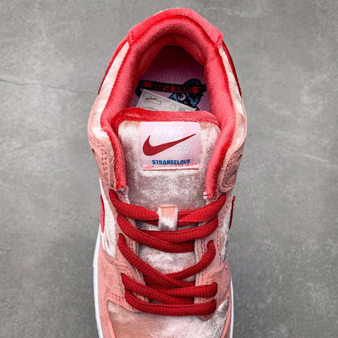 Dunk SB Low Strangelove