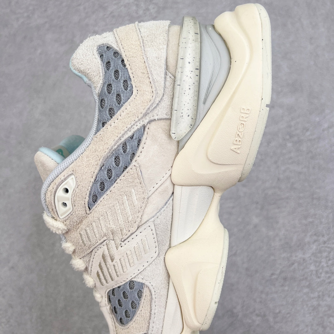 New Balance 9060 Bricks & Wood