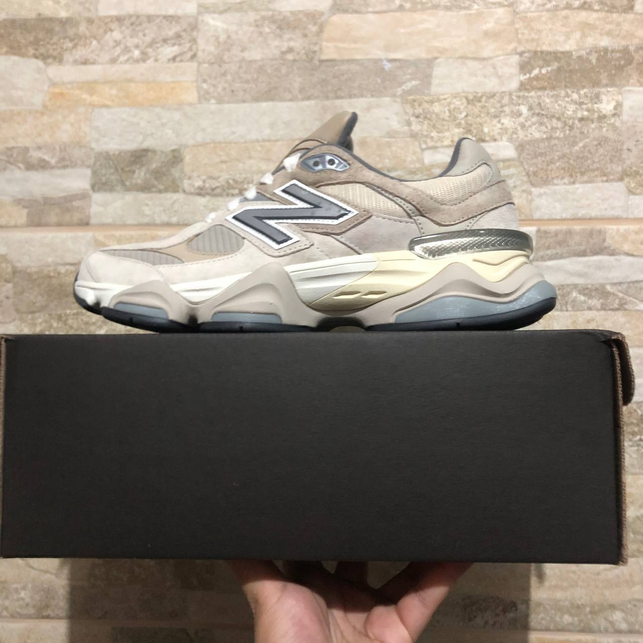 New Balance 9060 Sea Salt (Pronta Entrega)