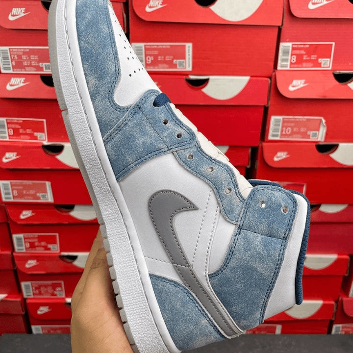 Air Jordan 1 Mid French Blue