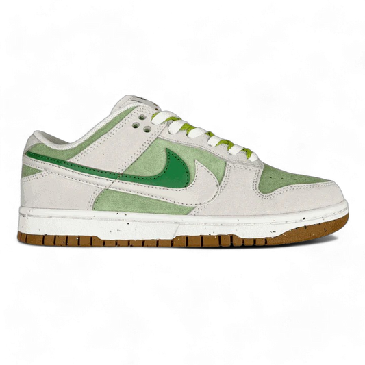 Dunk Low SE "85" Double Swoosh Green