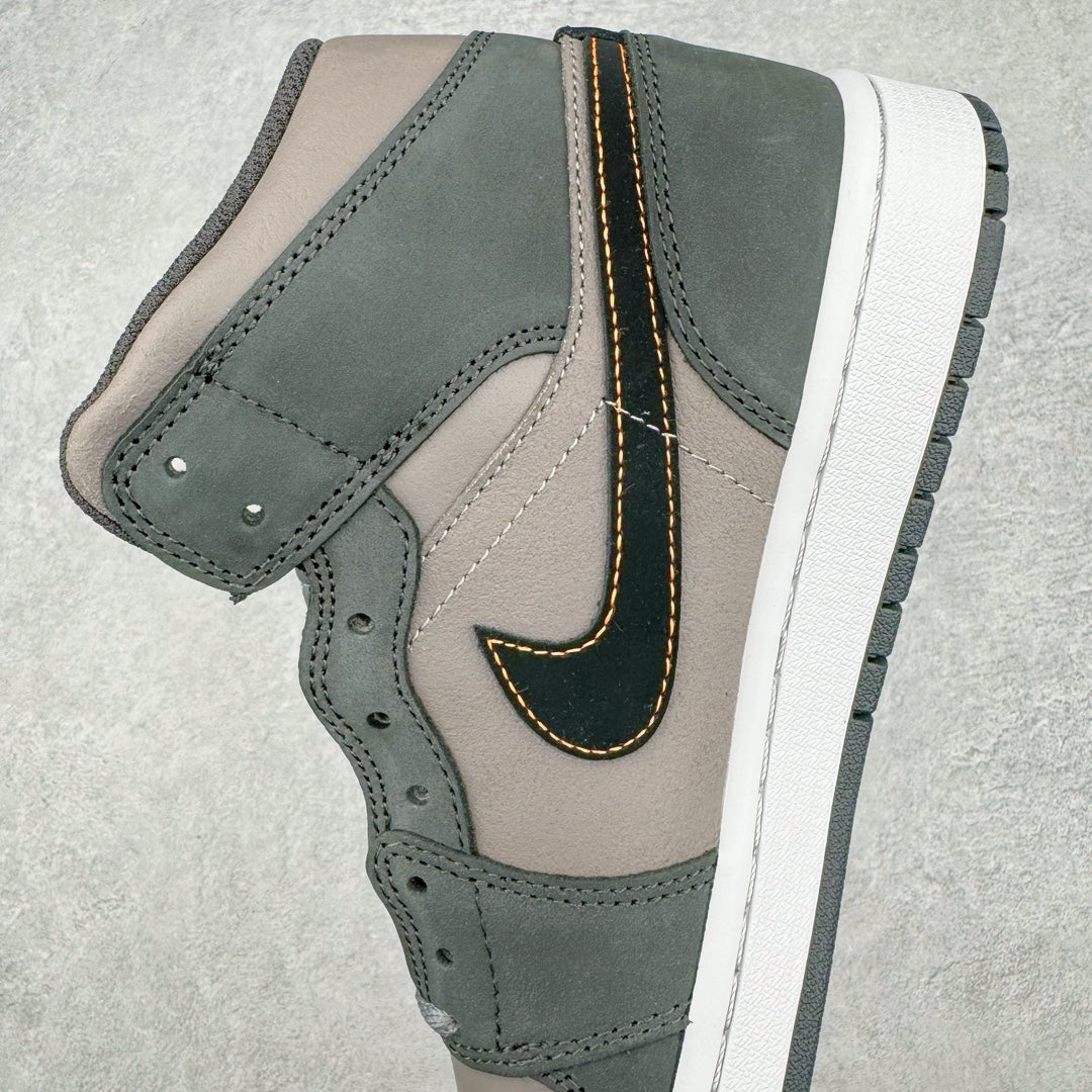 Air Jordan 1 Mid SE Night Stadium