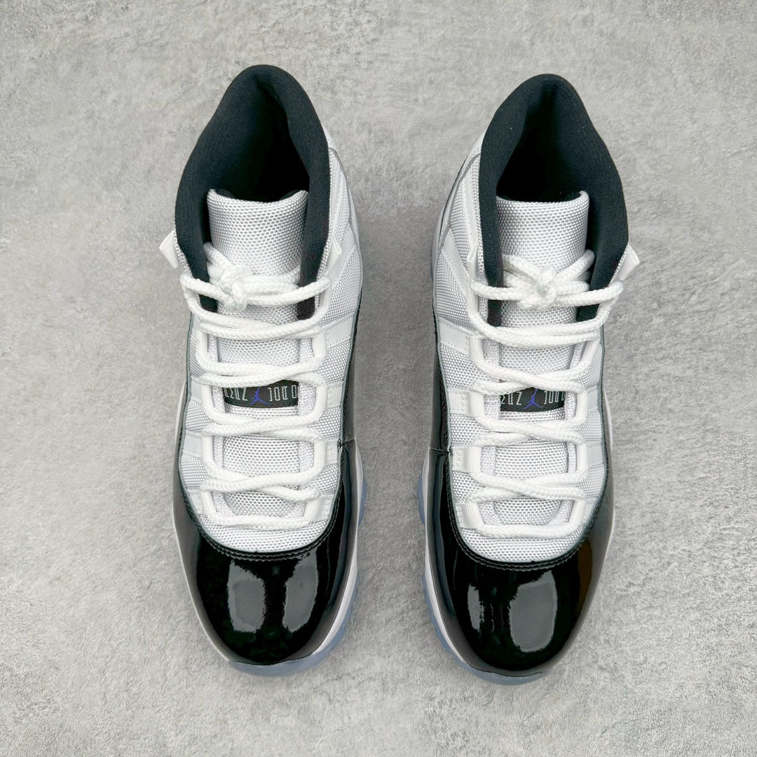 Air Jordan 11 Retro Concord