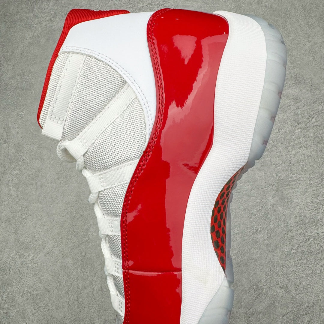 Air Jordan 11 Retro Varsity Red