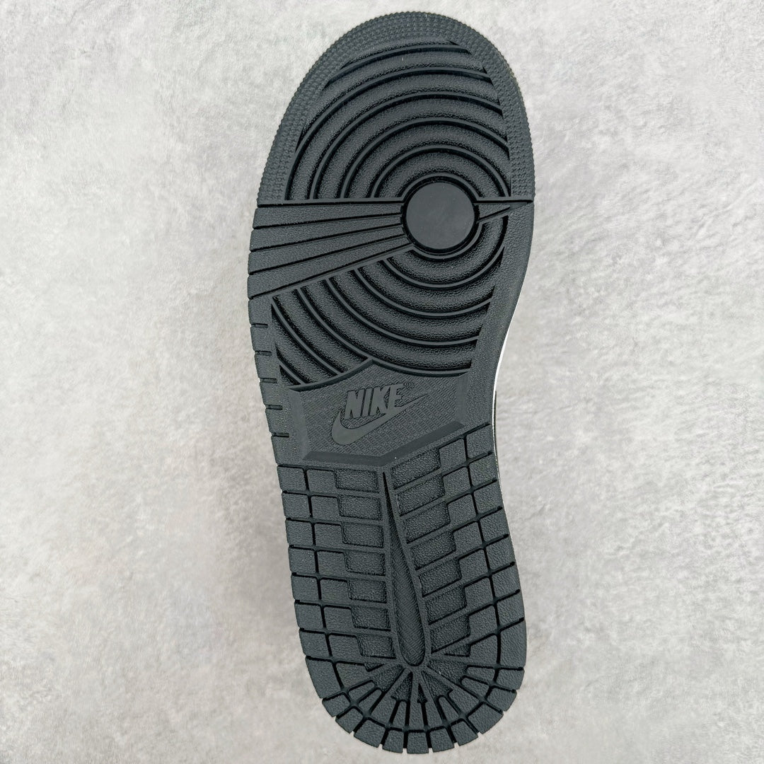 Air Jordan 1 Mid Chicago