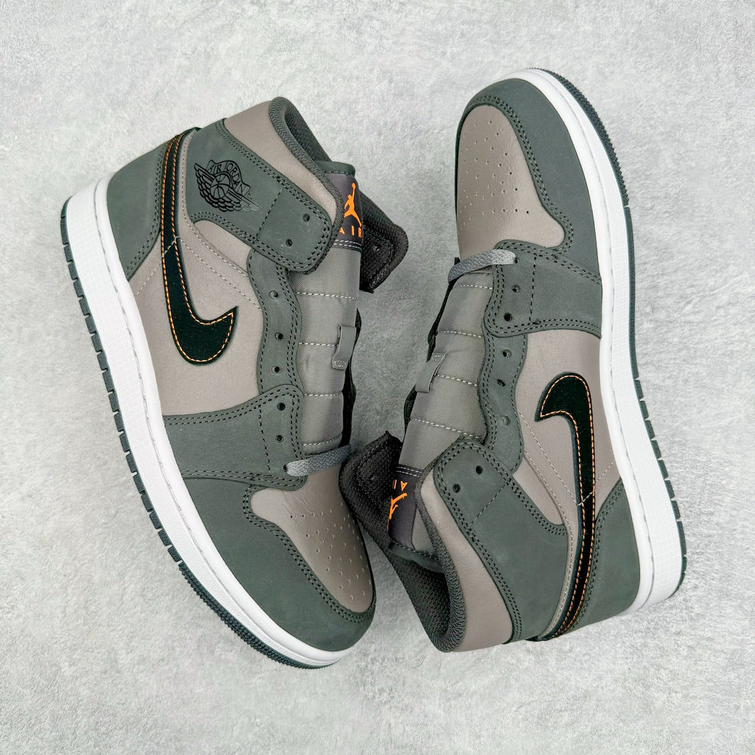 Air Jordan 1 Mid SE Night Stadium