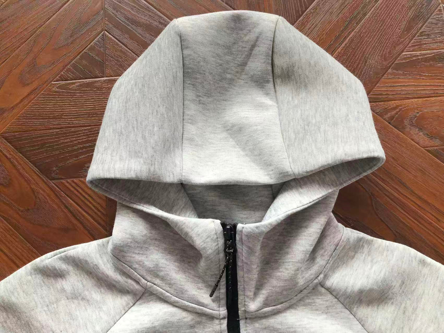Conjunto de Moletom Nike Tech Fleece Cinza