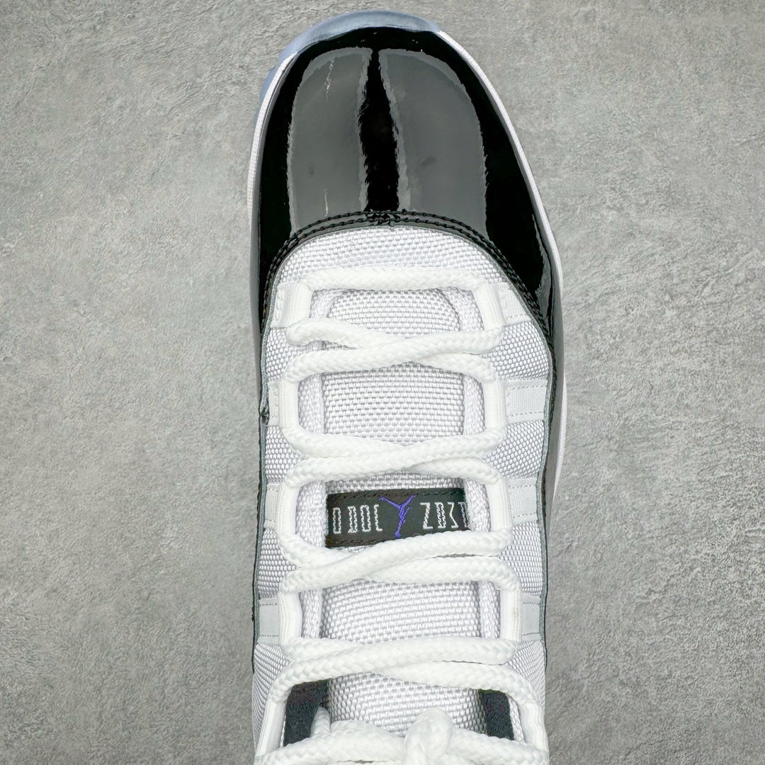 Air Jordan 11 Retro Concord